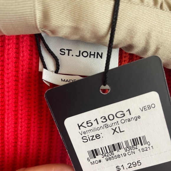 Majestic St John pullover sweater - Picture 2 of 5